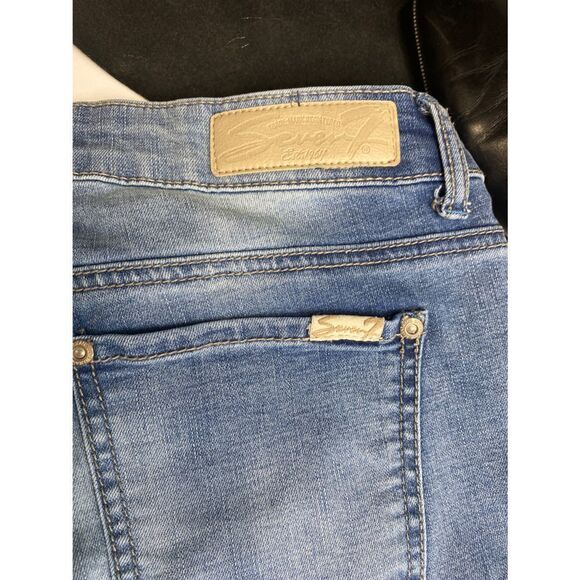 Seven7Girlfriend Cropped Faded Jeans 8 - Picture 7 of 9